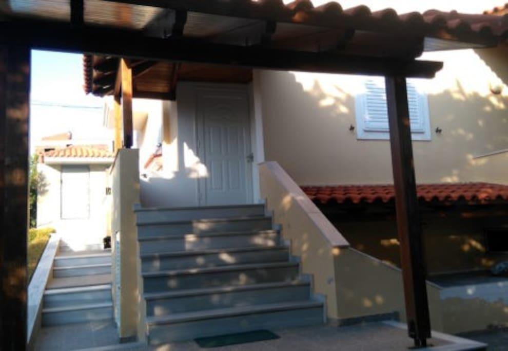 Willa Xristos Kalogeris Ksamil